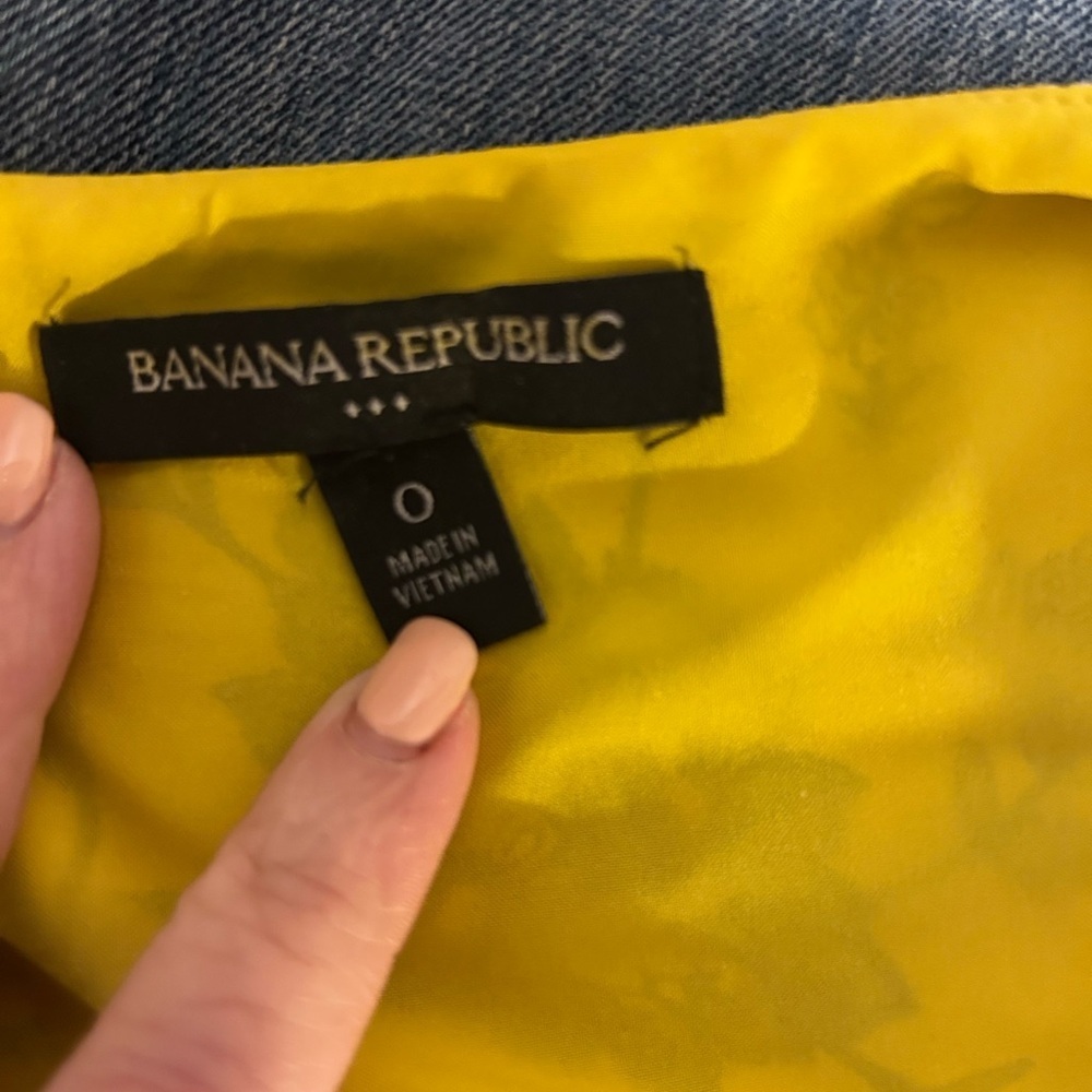 Banana Republic Floral Yellow Wrap Dress Size 0 - Picture 8 of 9